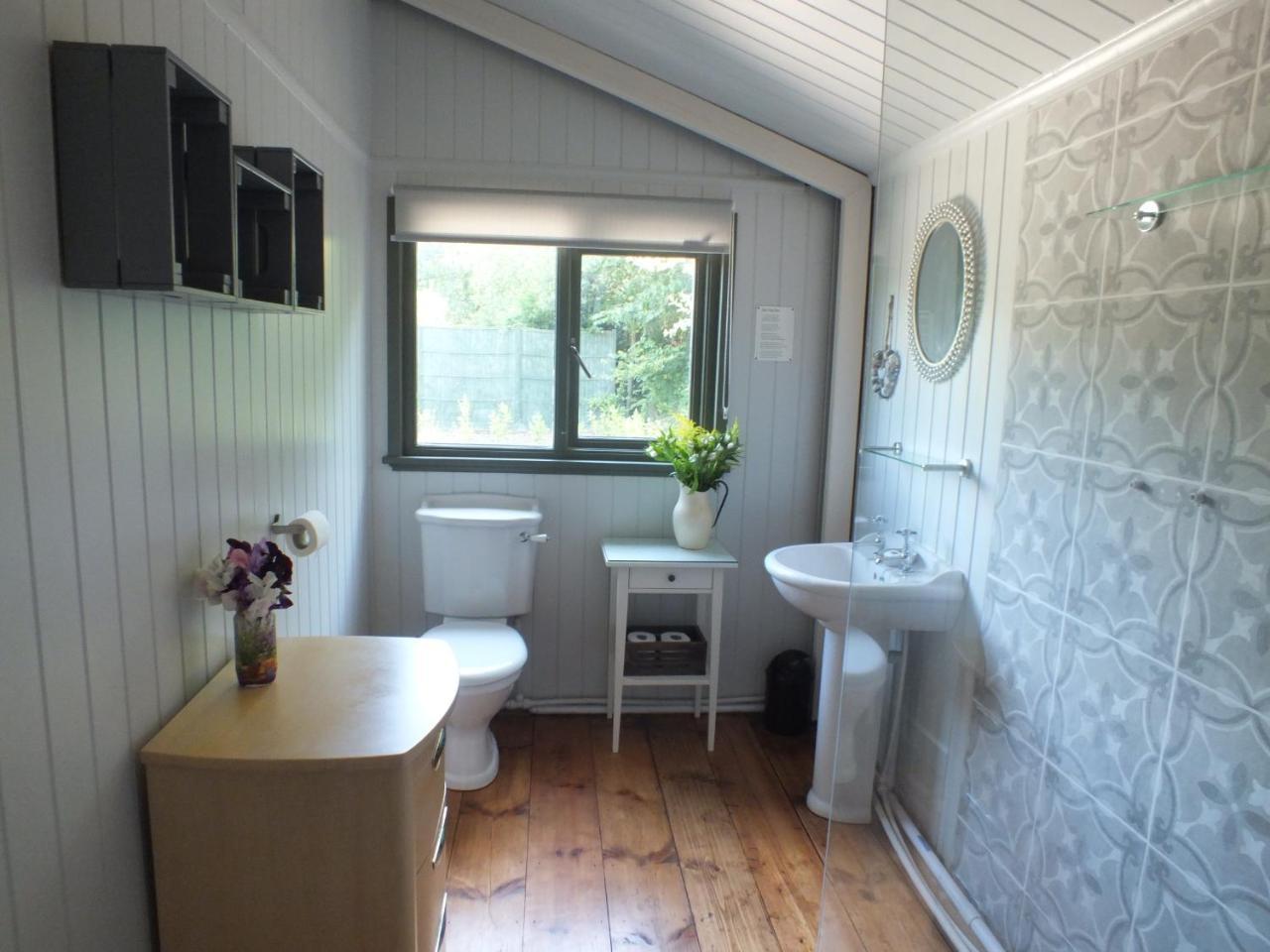 Vila The Potting Shed And The Garden Shed Self Catering Carmarthen Exteriér fotografie